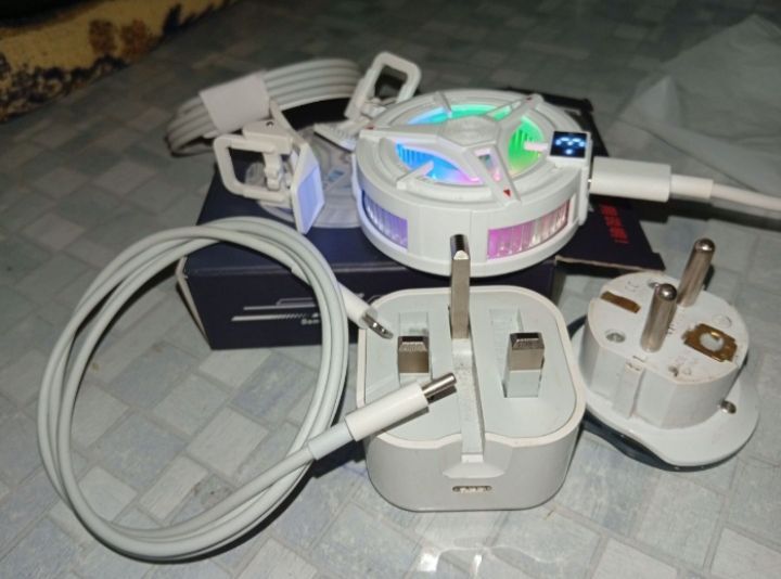 Orginal galofka iphone 
Holati yaxshi galofka simi bilan qosh