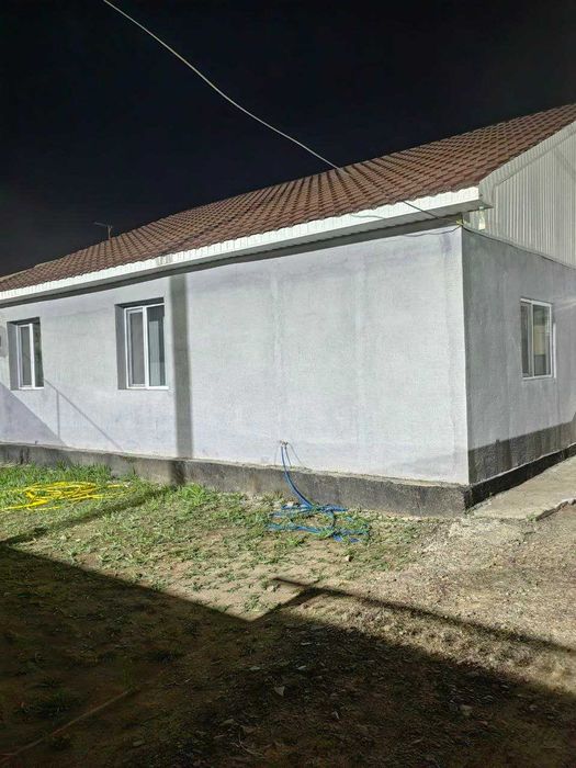 Уй сатылады. Сарыозек жагында.