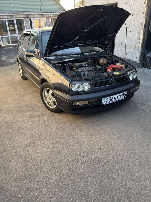 Продам Yolkswagen GOLF.3.1994 год