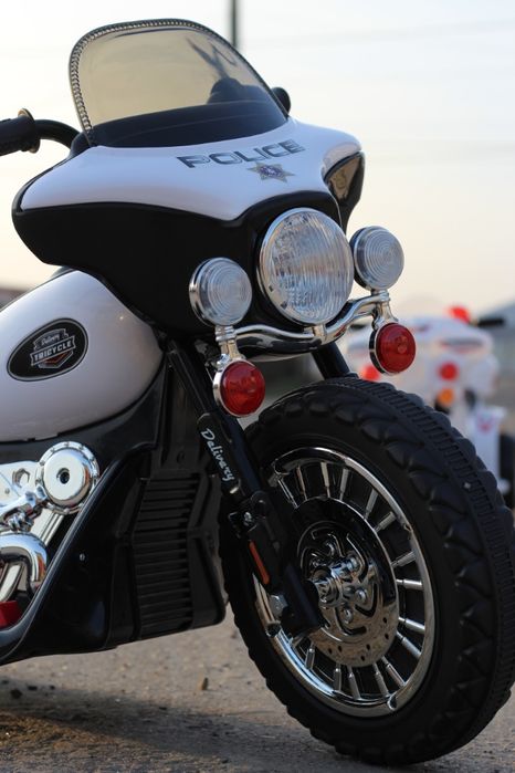 Motocicleta electrica de Politie JT568 cu 3 roti , pt. copil 1-4 Ani