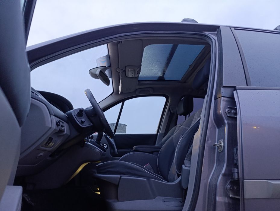 Renault Scenic 2, 1,6  gpl an 2004