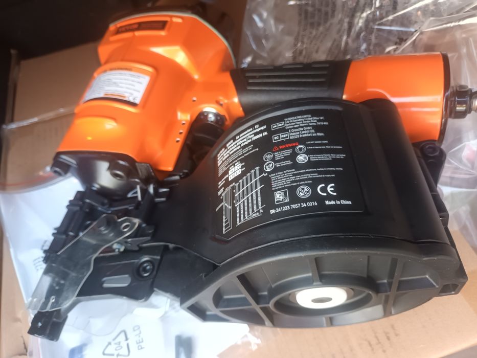 НАЛИЧЕН Нов пистолет за пирони