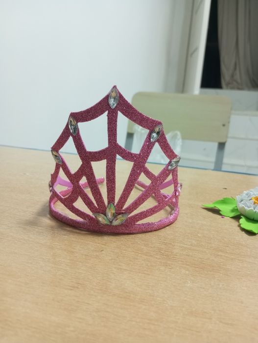 Кароны к новому году