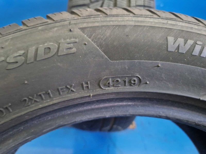2 Hankook R17 215/55
зимни гуми DOT4219