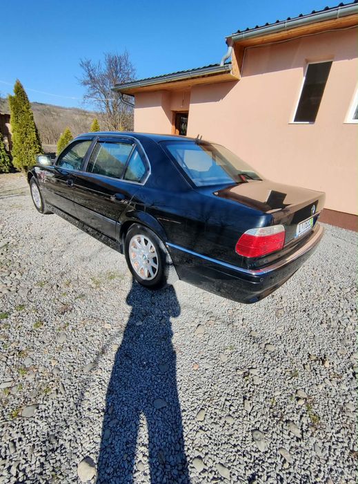 Vând BMW seria 735 I