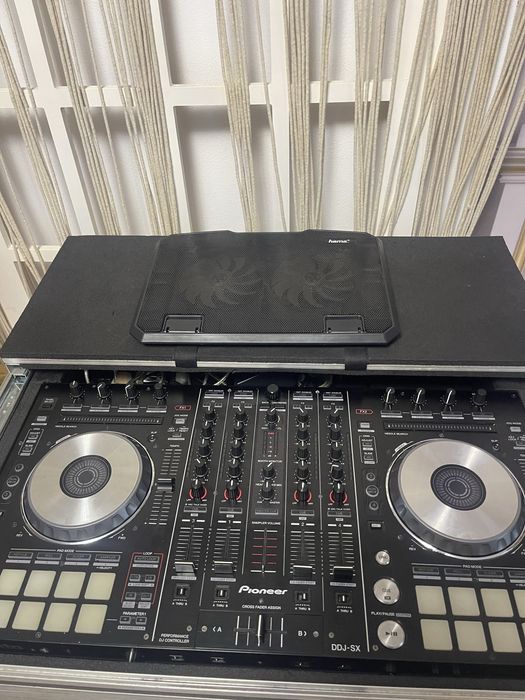 Pioneer DDJ SX si Mini beam moving head