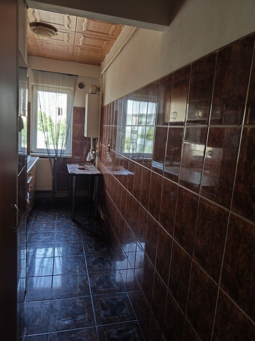 Închiriez apartament 2 camere