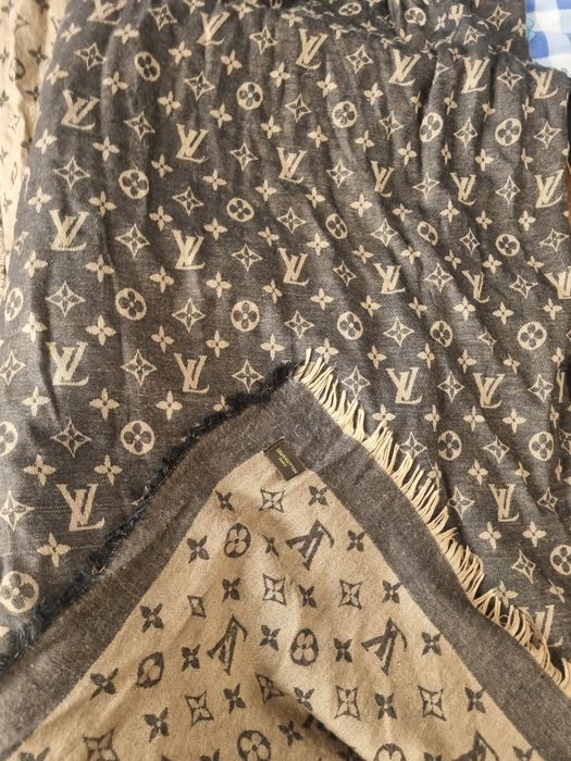 Чантичка  + портфейл +шал Louis Vuitton