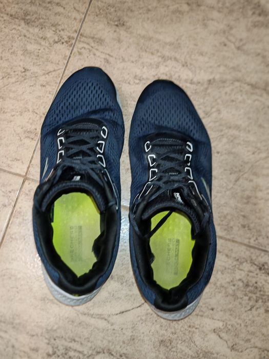 Маратонки за бягане в запазено състояние.