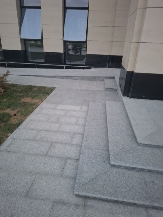 Izvestnyak korka granit Miramir tabiiy toshlari sotiladi