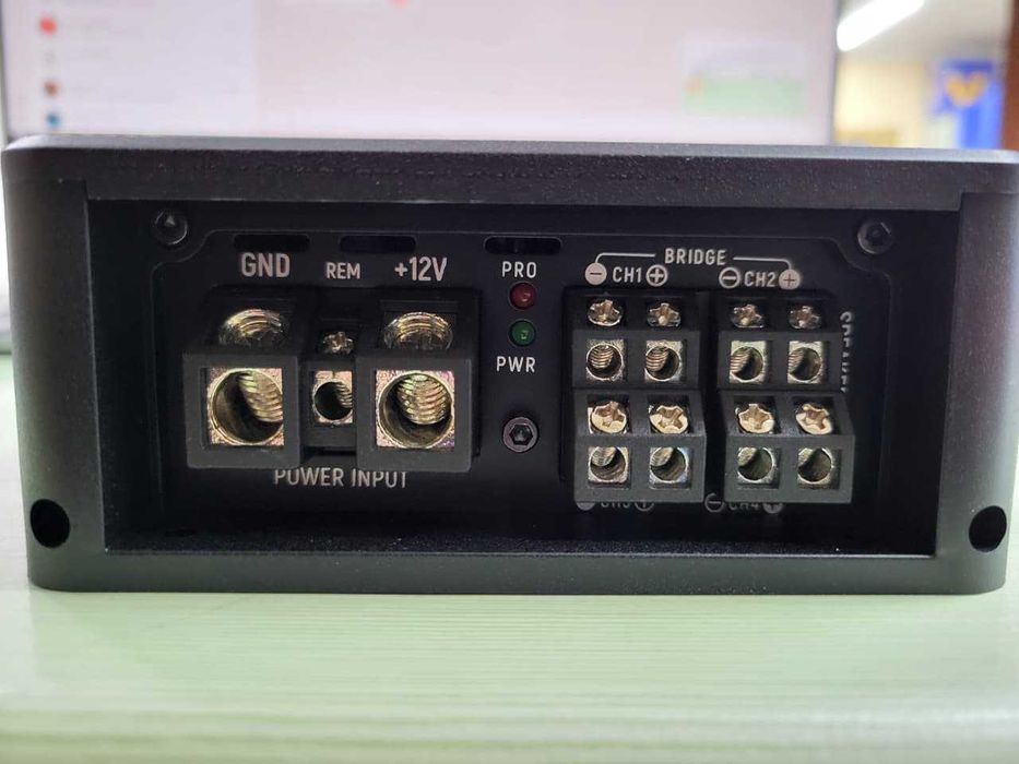 Усилитель AMP PRO 4.100