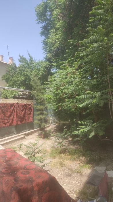 Квартира в Яшнабадском районе по ,Джакурганской ул. 2 этажки,1й этаж