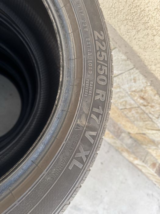 225/50/17 Semperit DOT 0422