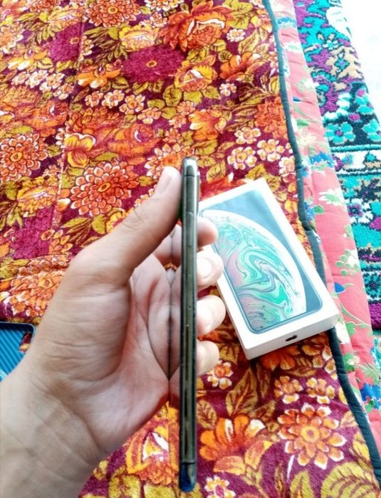 Ipxone xs max 64gb