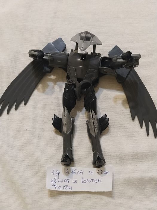 Продавам Нинджи и други фигури