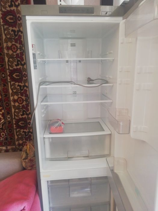 Срочно продам холодильник