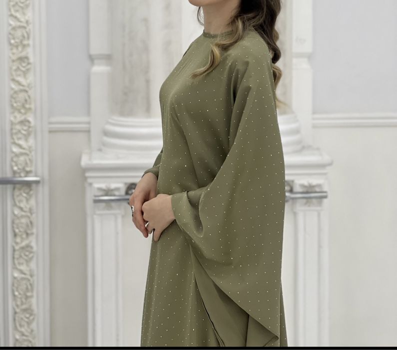 Платье длинное со стразами