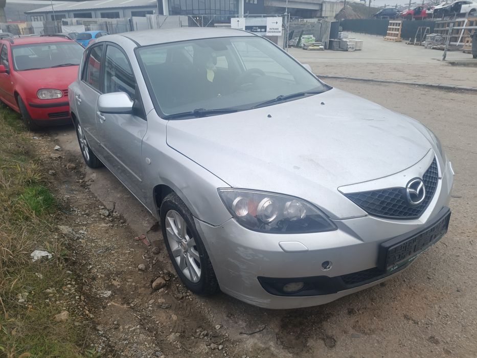 Dezmembram Mazda 3, an 2008, motor 1.6 d