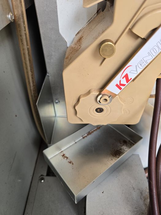 Тавичка за под кафе групата