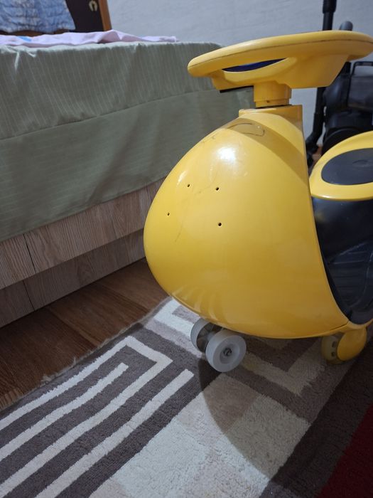 Игрушечный машина