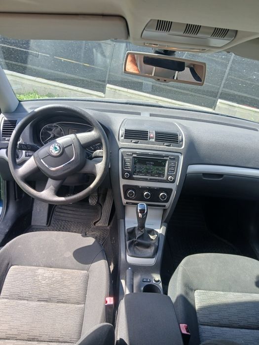 SKODA Octavia 2012 — imagine 3