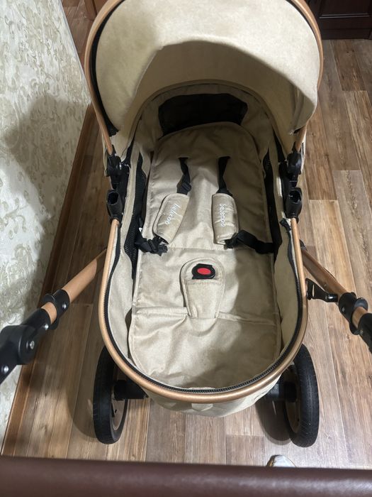 Продаю детскую коляску транформер 3в 1