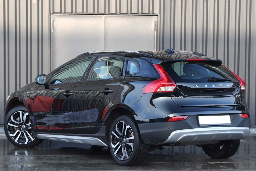 VOLVO V40 2018 — imagine 2