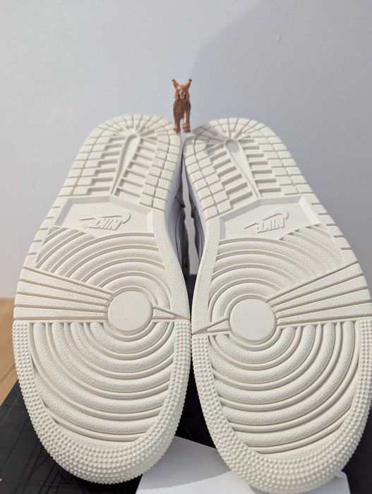 Air Jordan 1 High - Method of Make WMNS "Coconut Milk" - US 7 / EU 38 / CM 24 - NOU