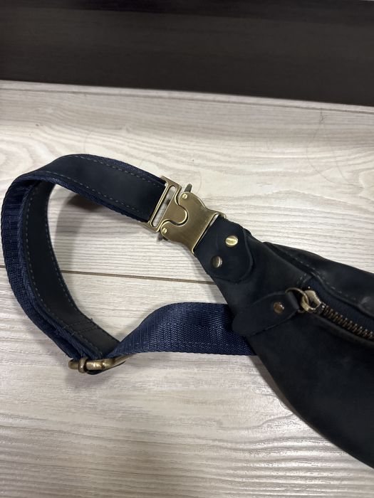 Сумка поясная через плечо