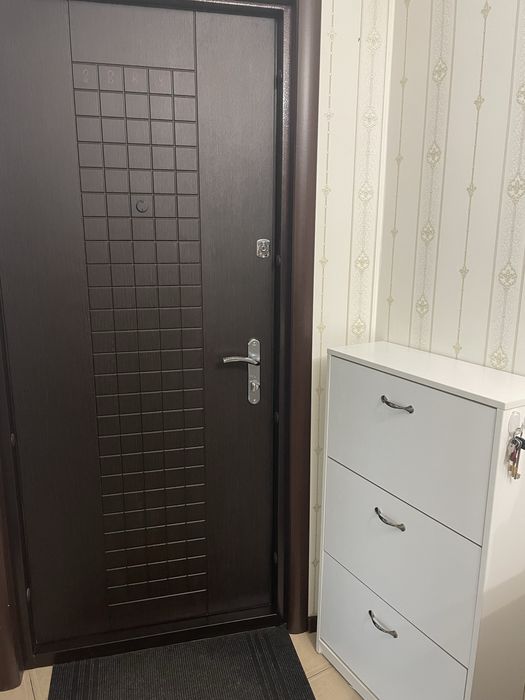 Продам 3 ком улучшенную  кв .