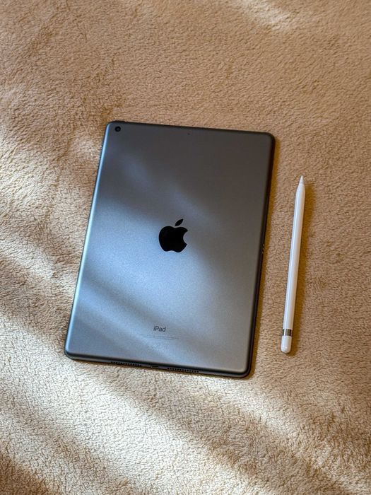 Много запазен Apple iPad 7th Gen 32GB