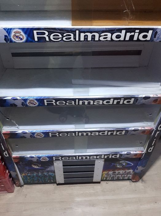 Холодильник сотилади.