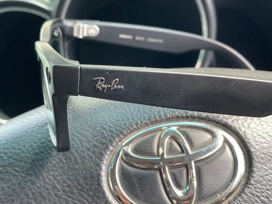 Продам очки RayBan оригинал