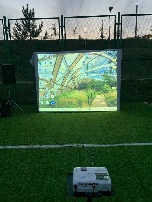 Аренда Проектора с экраном Epson