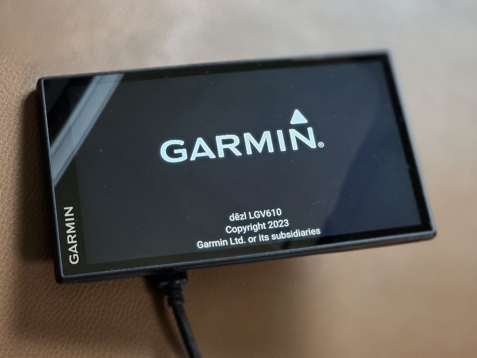 Навигация за камион Garmin DEZL LGV610