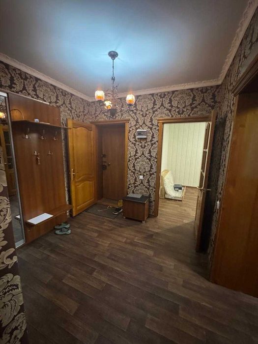 Продается 3- комн квартира