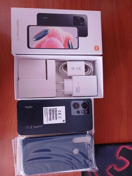 Телефон Redmi Note 12 6Gb/128Gb Onyx Gray в отличном состоянии.