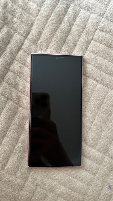 Продам Samsung S23 Ultra