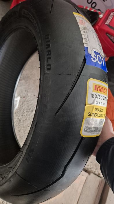 Pirelli Diablo Supercorsa v3 st1 180/60/17