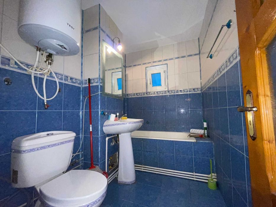 Apartament cu 3 camere de inchiriat cartier Micro 20