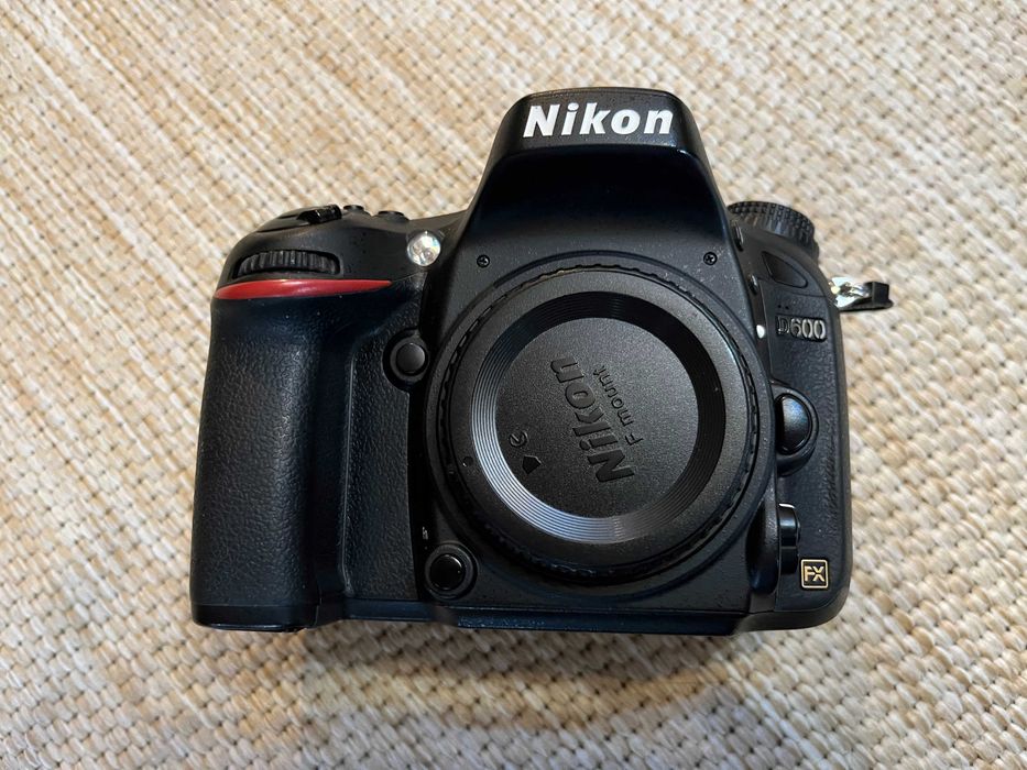 Nikon FX комплект – D600 + 24-120 f/4 + 105 Micro + SB-910