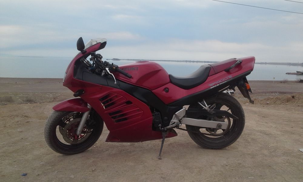 Продам спорт-турист Сузуки RF 400