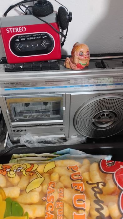 Vând ceasuri ,monede