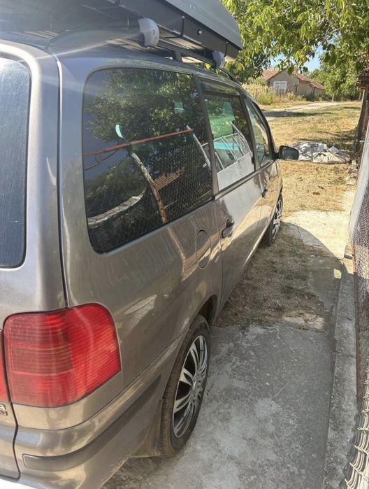 Seat Alhambra.