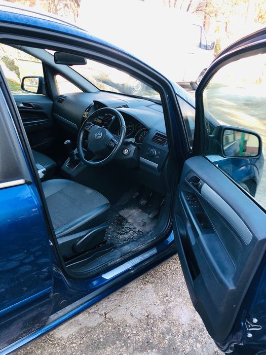 Vauxhall Zafira 1.6 бензин