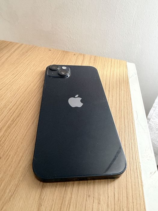 Vand iphone 14 plus impecabil