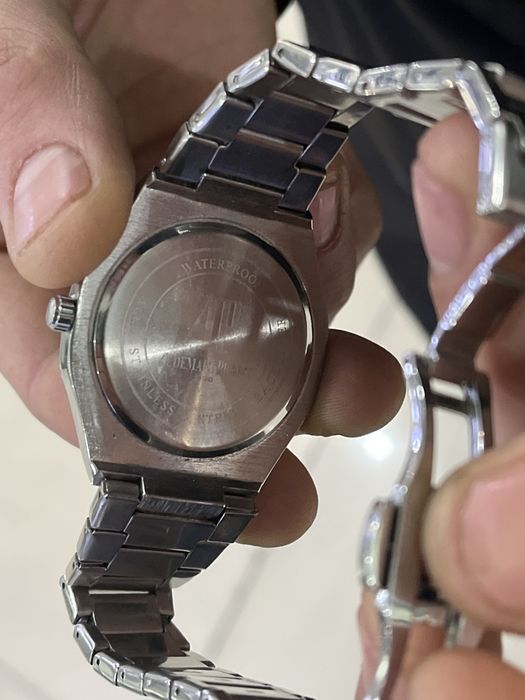 Часы швецарские