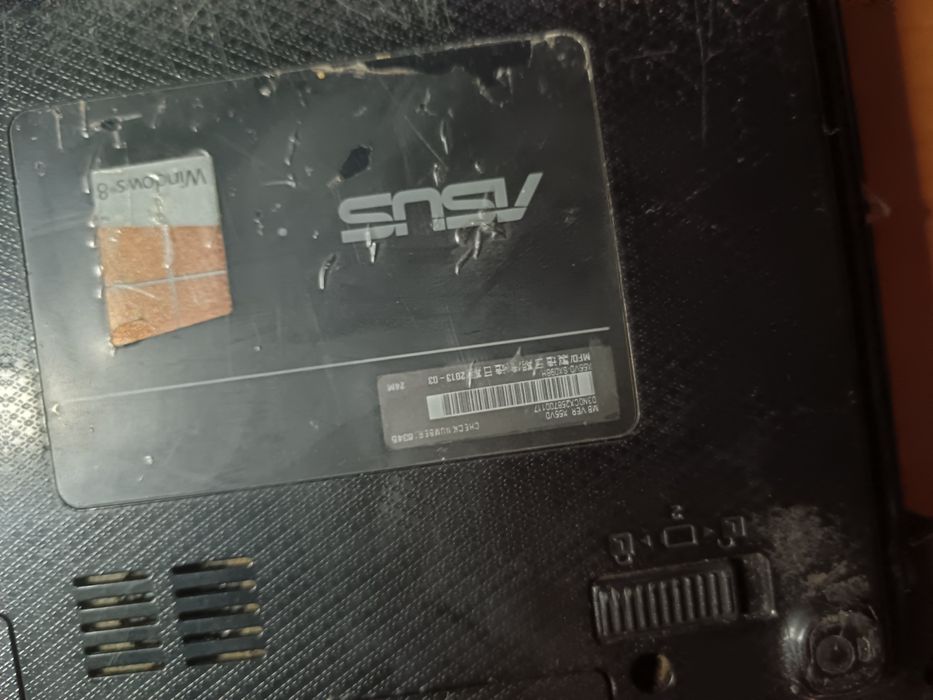 Ноутбук Asus со сломанной матрицей