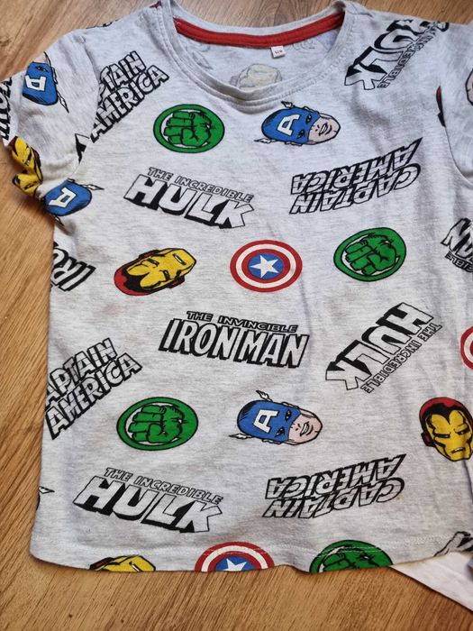 Set 3 tricouri 8 ani