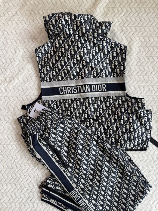 Дамски комплелт нов